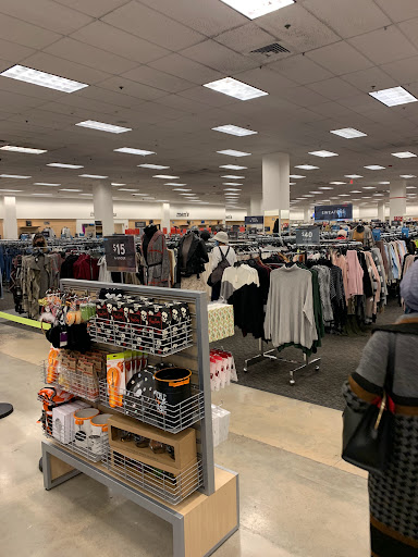 Department Store «Nordstrom Rack White Plains», reviews and photos, 3 City Pl, White Plains, NY 10601, USA