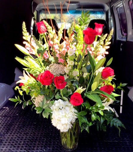 Florist «Kikilis Florist», reviews and photos, 417 S Pinellas Ave, Tarpon Springs, FL 34689, USA