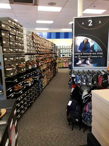 Shoe Store «Shoe Carnival», reviews and photos, 3271 Marketplace Dr, Council Bluffs, IA 51501, USA