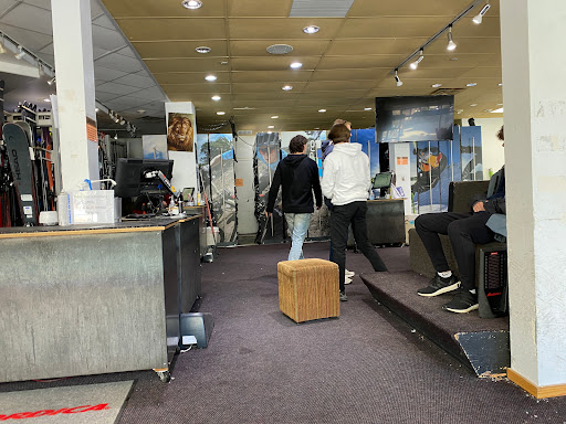 Snowboard Rental Service «Double Diamond Ski Shop», reviews and photos, 520 E Lionshead Cir, Vail, CO 81657, USA