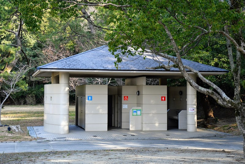 小戸公園 公衆トイレ
