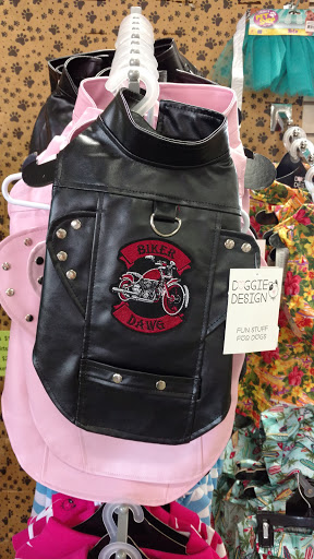 Pet Supply Store «Mounds Pet Food Warehouse», reviews and photos, 5350 King James Way, Fitchburg, WI 53719, USA