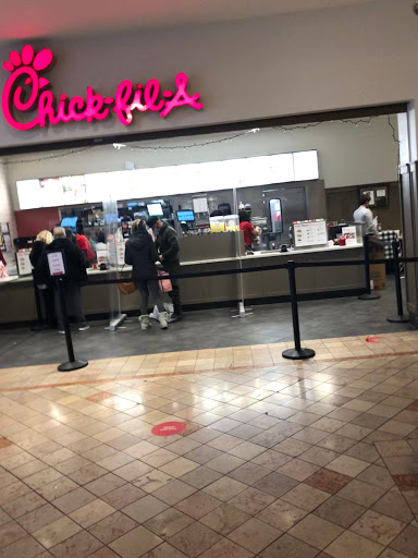 Fast Food Restaurant «Chick-fil-A», reviews and photos, 434 Woodbridge Center Dr, Woodbridge, NJ 07095, USA