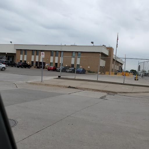 Shipping and Mailing Service «UPS Customer Center», reviews and photos, 3312 Broadway St NE, Minneapolis, MN 55413, USA