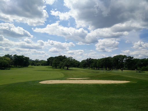 Golf Club «Indian Hill Club», reviews and photos, 1 N Indian Hill Rd, Winnetka, IL 60093, USA