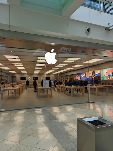 Computer Store «Apple Millenia», reviews and photos, 4200 Conroy Rd, Orlando, FL 32839, USA