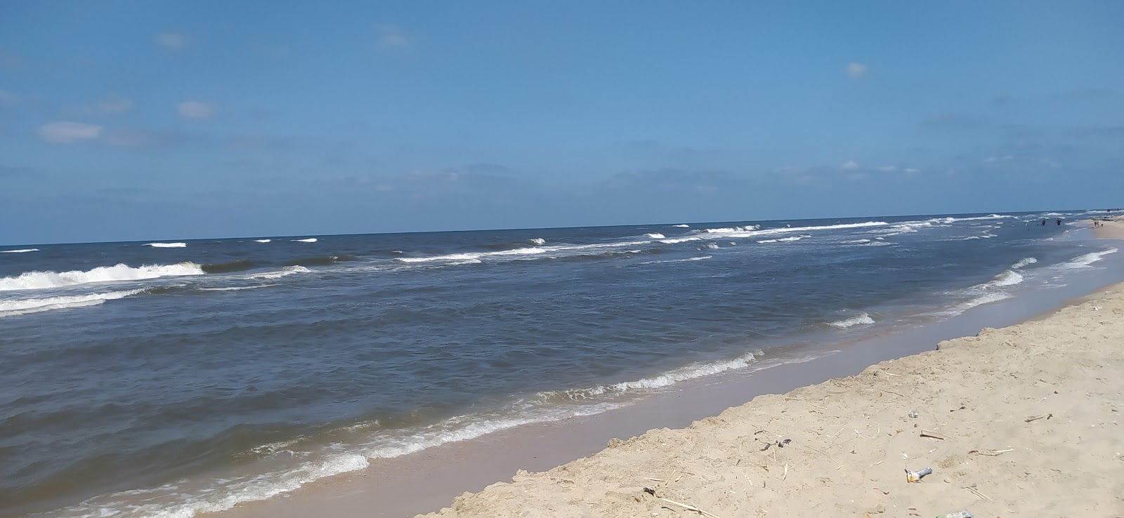 Φωτογραφία του Kafr El-Sheikh Beach με φωτεινή άμμος επιφάνεια