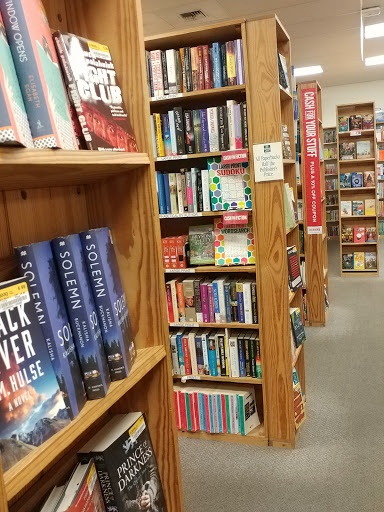 Book Store «Half Price Books», reviews and photos, 1321 SE Everett Mall Way, Everett, WA 98208, USA