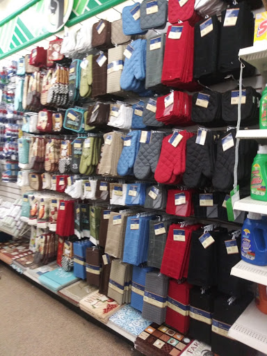 Dollar Store «Dollar Tree», reviews and photos, 3570 Soldano Boulevard, Columbus, OH 43228, USA