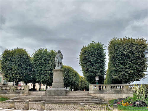 attractions Statue de Vauban Avallon
