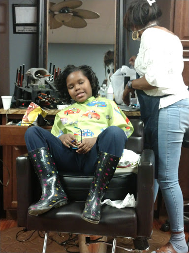 Hair Salon «Hair Creations Salon», reviews and photos, 19100 E 10 Mile Rd, Eastpointe, MI 48021, USA