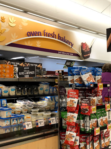 Grocery Store «Giant Food», reviews and photos, 3480 S Jefferson St, Falls Church, VA 22041, USA