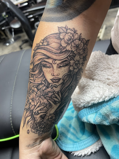 Explore tattoo ideas father daughter, creative tattoo ideas in Colton, available at knuckleheads tattoo
