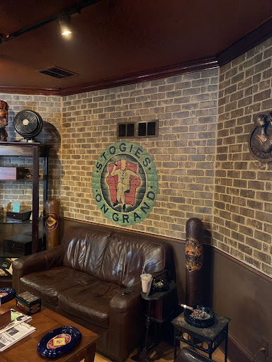 Tobacco Shop «Stogies On Grand», reviews and photos, 961 Grand Ave, St Paul, MN 55105, USA