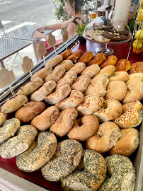 Plats et boissons du Restauration rapide BAGELSTEIN Paris Le Louvre - Bagels and fresh pastries - n°14