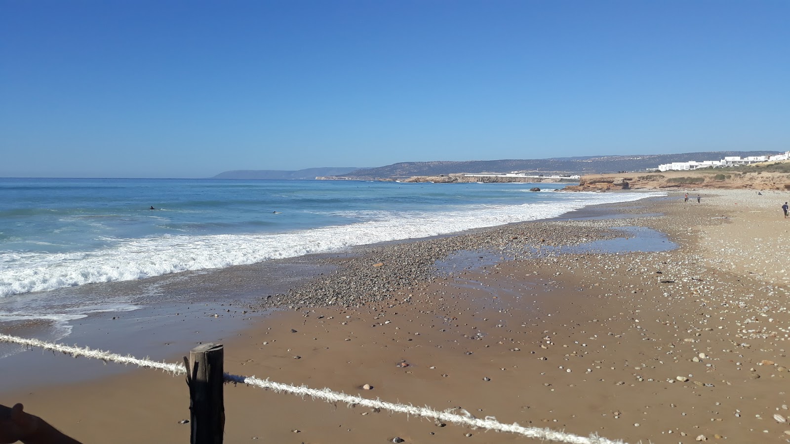 Plage Aourir'in fotoğrafı - rahatlamayı sevenler arasında popüler bir yer