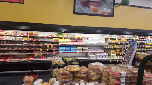 Hardware Store «Lowes Family Center #151», reviews and photos, 9014 TX-16, Poteet, TX 78065, USA