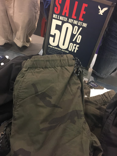 Clothing Store «AEO Factory Store», reviews and photos, 8200 Vineland Ave Suite 101, Orlando, FL 32821, USA