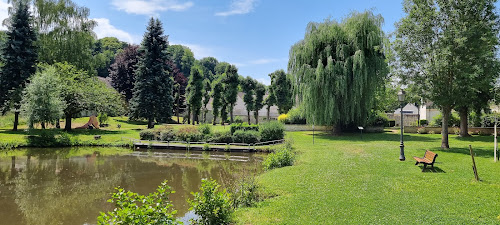 L'étang du manoir Salomon de brosse à Verneuil-en-Halatte