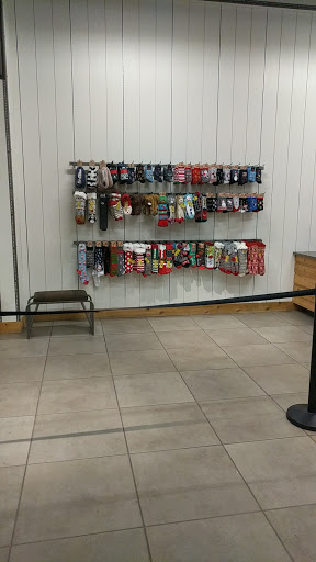 Shoe Store «DSW Designer Shoe Warehouse», reviews and photos, 7896 Dublin Blvd, Dublin, CA 94568, USA