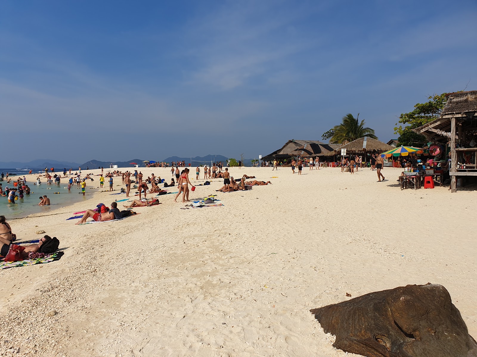 Khai Nai Beach'in fotoğrafı ve yerleşim