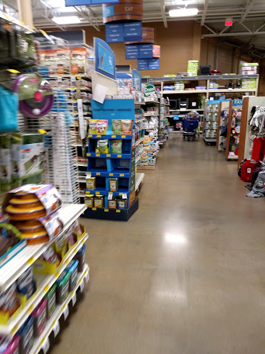 Pet Supply Store «PetSmart», reviews and photos, 11501 Metcalf Ave, Overland Park, KS 66210, USA