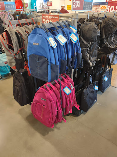 Sportswear Store «Columbia Sportswear Outlet Store», reviews and photos, 5885 Gulf Fwy #301, Texas City, TX 77591, USA