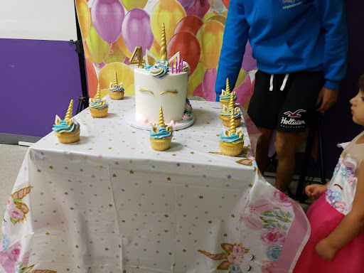 Cake Shop «Dulce de Leche Cake Shop», reviews and photos, 346 N Windsor Ave, Brightwaters, NY 11718, USA