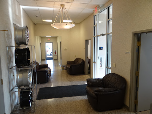 Used Car Dealer «Ohio Auto Warehouse LLC», reviews and photos, 2521 34th St NE, Canton, OH 44705, USA