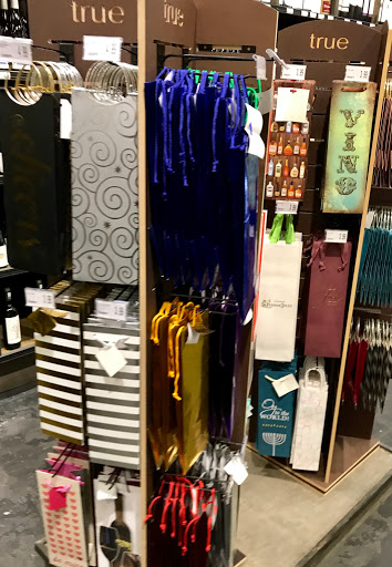 Liquor Store «Beekman Liquors», reviews and photos, 500 Lexington Ave, New York, NY 10017, USA