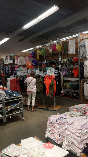 Clothing Store «Old Navy», reviews and photos, 15661 S Apopka Vineland Rd, Orlando, FL 32821, USA