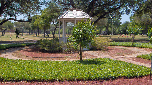 Cemetery «Tyler Memorial Funeral Home - Cemetery a», reviews and photos, 12053 TX-64, Tyler, TX 75704, USA