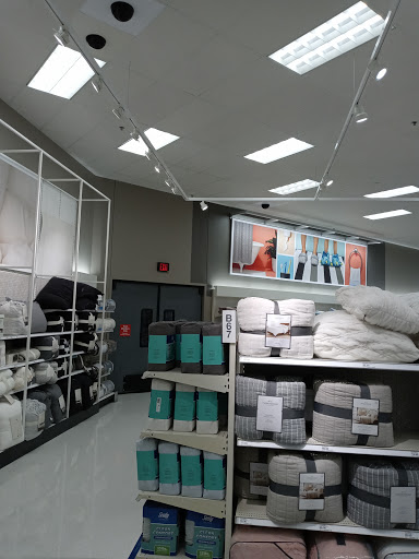 Department Store «Target», reviews and photos, 530 Randall Rd, South Elgin, IL 60177, USA