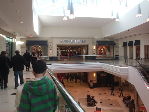 Department Store «Nordstrom Twelve Oaks Mall», reviews and photos, 27640 Novi Rd, Novi, MI 48377, USA