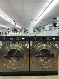 Wishy Wash Coin Laundry / la mejor lavandería - Photo 5 - Car repair in Van Nuys, CA, Los Angeles