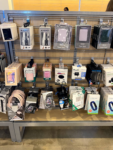 Department Store «Nordstrom Rack The Gallery At Westbury Plaza», reviews and photos, 1040 Old Country Rd, Garden City, NY 11530, USA