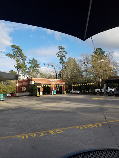 Car Wash «Aqua Auto Wash Detail & Lube Center», reviews and photos, 4102 College Park Dr, The Woodlands, TX 77384, USA