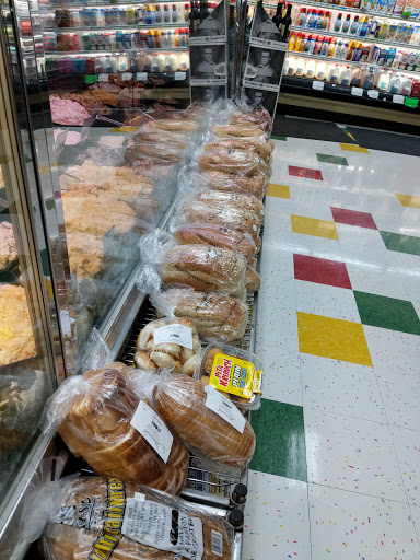 Grocery Store «Hollywood Super Market», reviews and photos, 714 N Main St, Royal Oak, MI 48067, USA