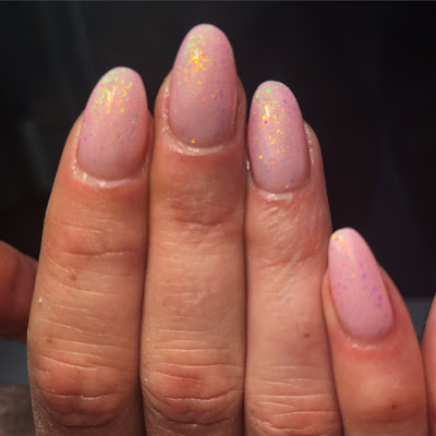 French nail by laur à Vichy