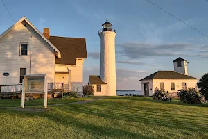 Tibbetts Point Lighthouse image