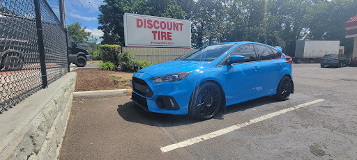 Tire Shop «Discount Tire Store - Clackamas, OR», reviews and photos, 8380 SE Sunnyside Rd, Clackamas, OR 97015, USA