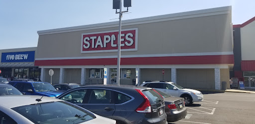 Office Supply Store «Staples», reviews and photos, 93 E Street Rd, Feasterville-Trevose, PA 19053, USA