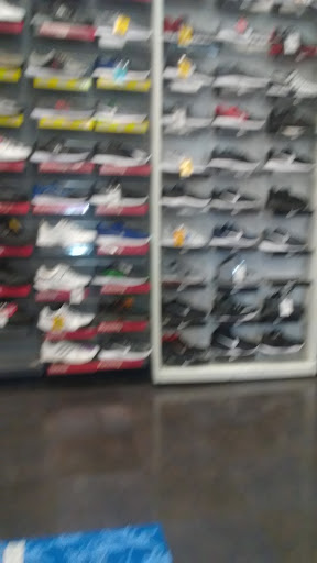 Sporting Goods Store «Big 5 Sporting Goods», reviews and photos, 1011 S Main St, Manteca, CA 95337, USA