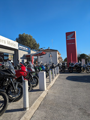 UNIVERS MOTO | Honda à Trans-en-Provence