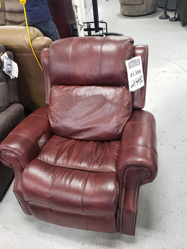 Furniture Store «Northeast Factory Direct», reviews and photos, 3321 W 140th St, Cleveland, OH 44111, USA