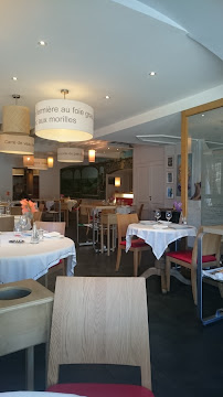 Atmosphère du Restaurant français Restaurant Vidal à Saint-Julien-Chapteuil - n°3
