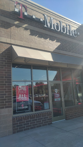 Cell Phone Store «T-Mobile», reviews and photos, 10700 France Ave S #108, Bloomington, MN 55431, USA