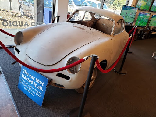 Electronics Store «Crutchfield Store», reviews and photos, 825 Gardens Blvd, Charlottesville, VA 22901, USA