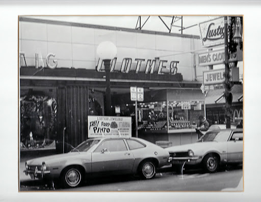 Jewelry Store «Lustig Jewelers», reviews and photos, 281 W Townline Rd, Vernon Hills, IL 60061, USA