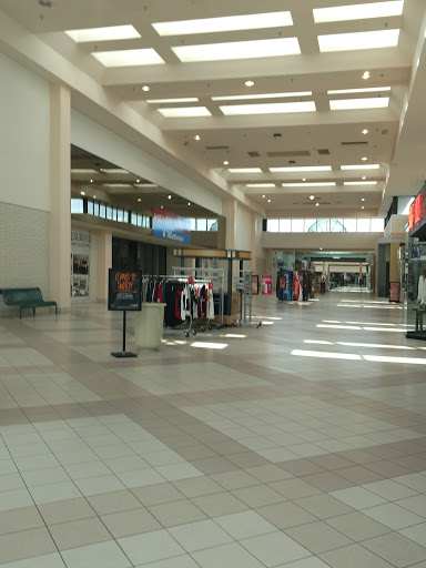 Shopping Mall «DeSoto Square Mall», reviews and photos, 303 301 Blvd W, Bradenton, FL 34205, USA